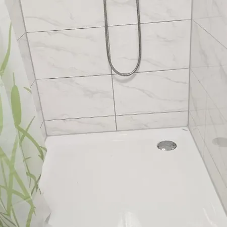 Perle Mit Wasserblick Fuer 1-8 Gaeste Kiel